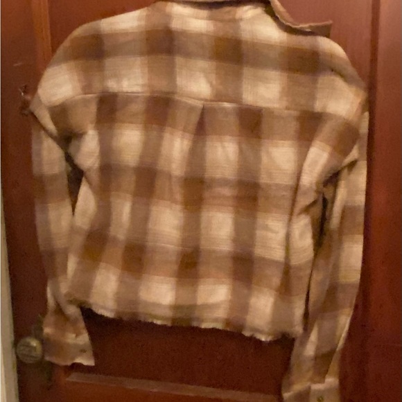 COPY - No Comment Flannel Crop - Picture 4 of 10